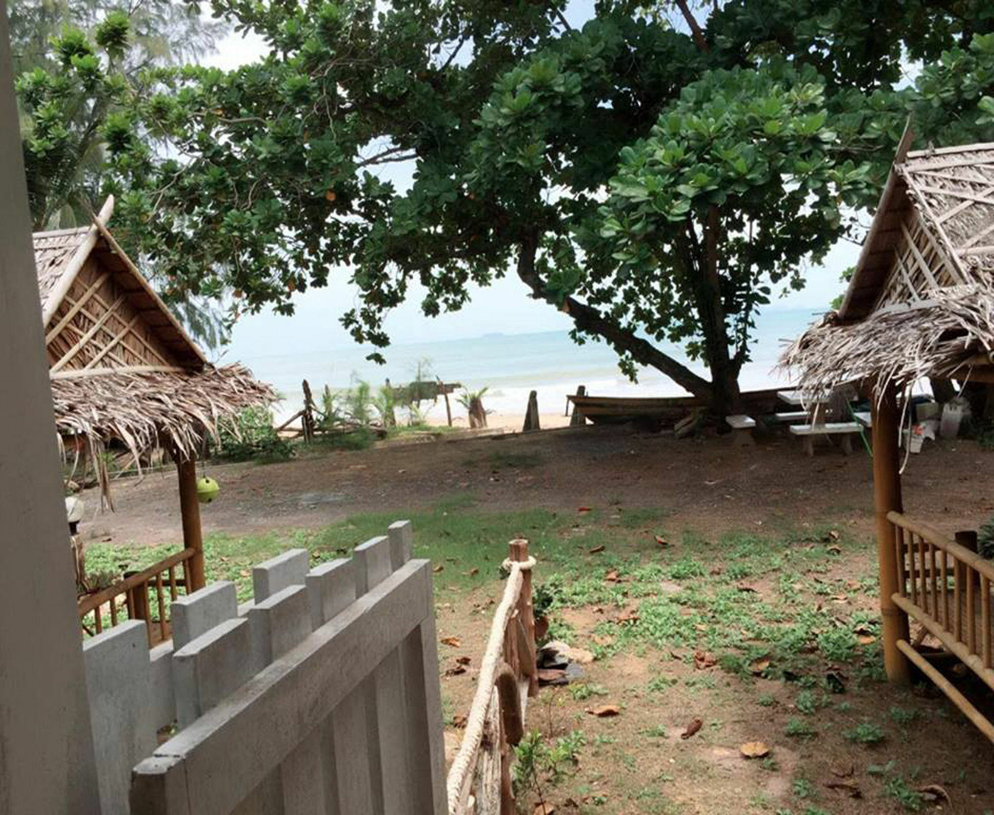 Rann Chalet Beach Side Ko Lanta Εξωτερικό φωτογραφία